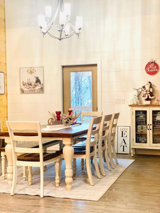The Grand Tennessean Cabin- Four Bedroom Luxury Cabin In The Mountains พิเจนฟอร์จ ภายนอก รูปภาพ