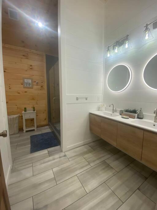 The Grand Tennessean Cabin- Four Bedroom Luxury Cabin In The Mountains พิเจนฟอร์จ ภายนอก รูปภาพ